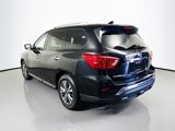 Used 2019 Nissan Pathfinder SL image 5