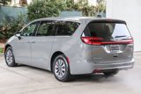 Used 2018 Chrysler Pacifica Touring-L image 4