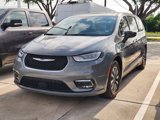 Certified 2022 Chrysler Pacifica Touring-L image 3