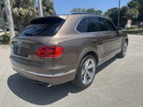 Used 2018 Bentley Bentayga image 4