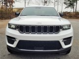 New 2025 Jeep Grand Cherokee Laredo w/ Luxury Tech Group I image 2