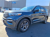 Certified 2022 Ford Explorer XLT w/ Equipment Group 202A image 5