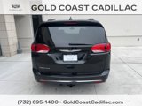 Used 2017 Chrysler Pacifica Touring-L image 3