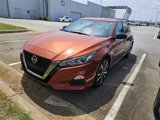 Used 2021 Nissan Altima 2.5 SR w/ SR Premium Package image 3