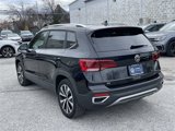 Certified 2022 Volkswagen Taos SE image 6
