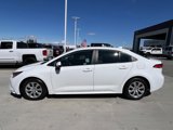 Used 2021 Toyota Corolla LE image 3