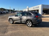 Used 2022 Toyota RAV4 XLE image 2