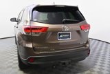 Used 2017 Toyota Highlander XLE image 4