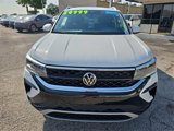 Certified 2024 Volkswagen Taos SE image 2