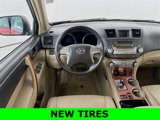 Used 2010 Toyota Highlander Limited image 3