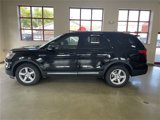Used 2017 Ford Explorer XLT w/ Equipment Group 202A image 4