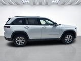Used 2022 Jeep Grand Cherokee Limited image 2