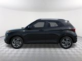 New 2025 Hyundai Venue SEL image 3