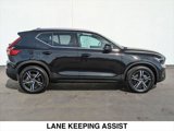 Used 2025 Volvo XC40 B5 Core image 6