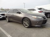 Used 2016 Toyota Camry SE image 2