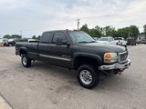 Used 2004 GMC Sierra 2500 SLE w/ Skid Plate Package image 4