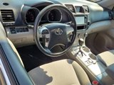 Used 2013 Toyota Highlander Plus image 2