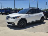Used 2020 Nissan Kicks SR image 3
