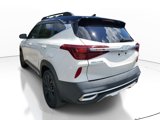 Used 2022 Kia Seltos Nightfall Edition image 4
