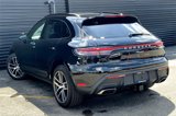 Used 2025 Porsche Macan image 3