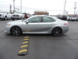 Used 2018 Toyota Camry SE image 2