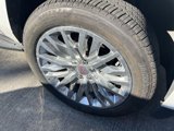 Used 2015 Chevrolet Suburban LT image 4