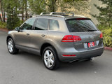 Used 2012 Volkswagen Touareg VR6 image 6