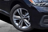 Certified 2024 Volkswagen Jetta SE w/ Panoramic Sunroof Package image 3