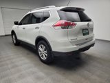 Used 2016 Nissan Rogue SV image 5