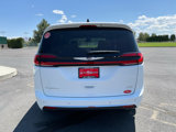 New 2025 Chrysler Pacifica Select image 4