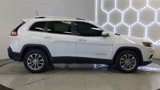 Used 2019 Jeep Cherokee Latitude Plus image 3