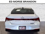 Used 2021 Hyundai Elantra SE image 4