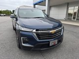 Used 2023 Chevrolet Traverse LT image 2