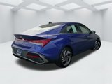 Certified 2024 Hyundai Elantra SEL w/ Convenience Package image 5