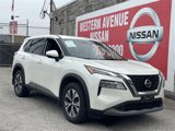 Used 2021 Nissan Rogue SV image 2