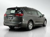 Used 2017 Chrysler Pacifica Touring-L Plus image 5