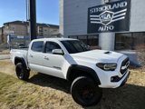 Used 2021 Toyota Tacoma TRD Off-Road image 2