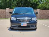 Used 2016 Chrysler Town & Country Touring image 2