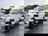 Used 2023 Nissan Rogue SV image 3