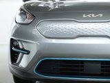 Used 2022 Kia Niro EX image 6