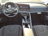 New 2025 Hyundai Elantra SEL image 3