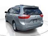 Used 2016 Toyota Sienna XLE Premium image 4