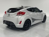 Used 2013 Hyundai Veloster w/ Style Pkg image 4