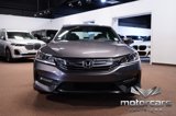 Used 2017 Honda Accord Sport image 2