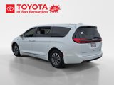 Used 2022 Chrysler Pacifica Limited image 3