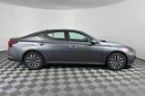 Used 2023 Nissan Altima 2.5 SV image 3
