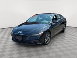 Used 2024 Hyundai Elantra SEL w/ Convenience Package image 3