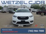 Used 2023 Chrysler Pacifica Touring-L image 2
