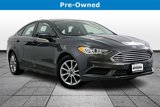 Used 2017 Ford Fusion SE w/ Fusion SE Technology Package image 2