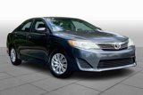 Used 2014 Toyota Camry L image 2